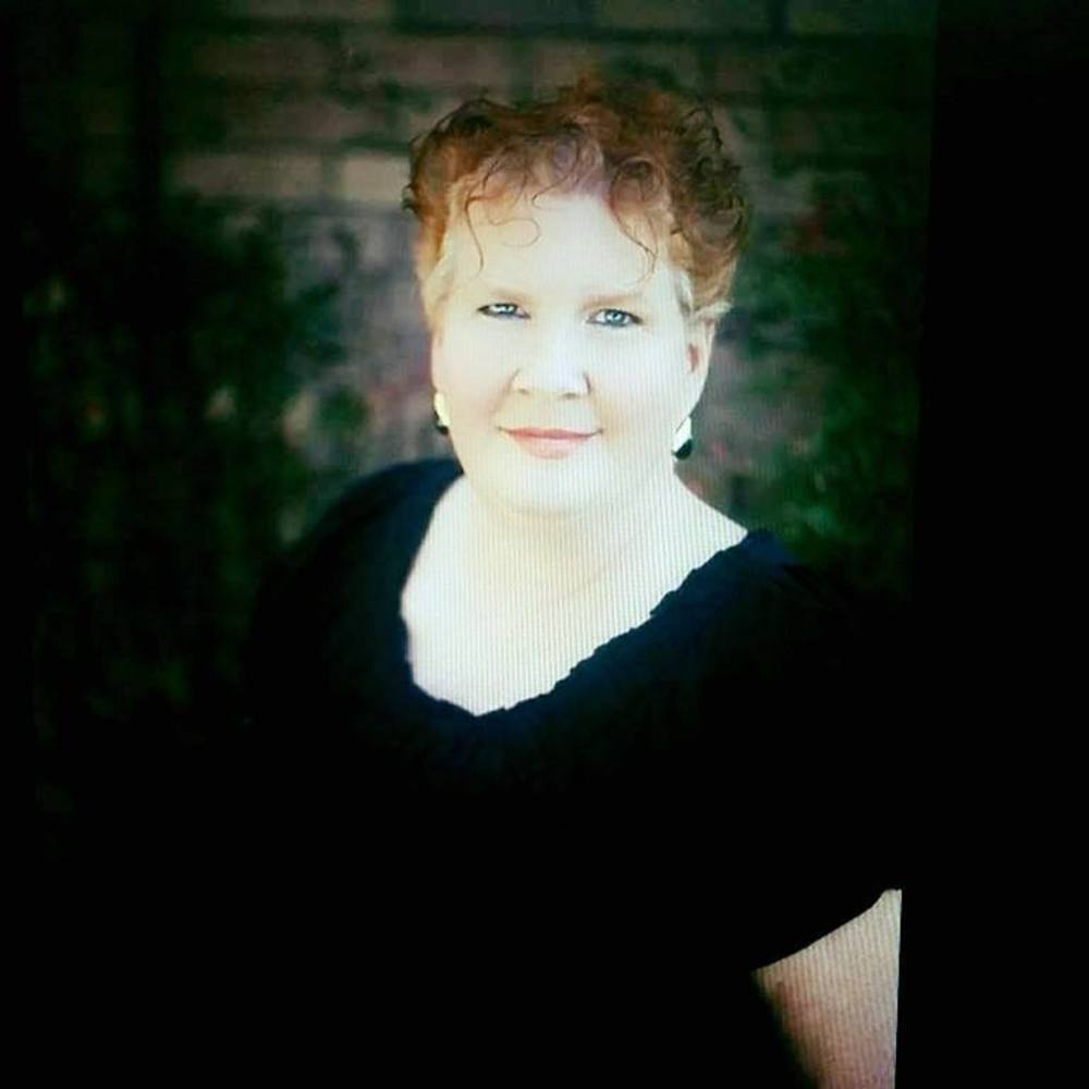 Meet your Posher, Laurie